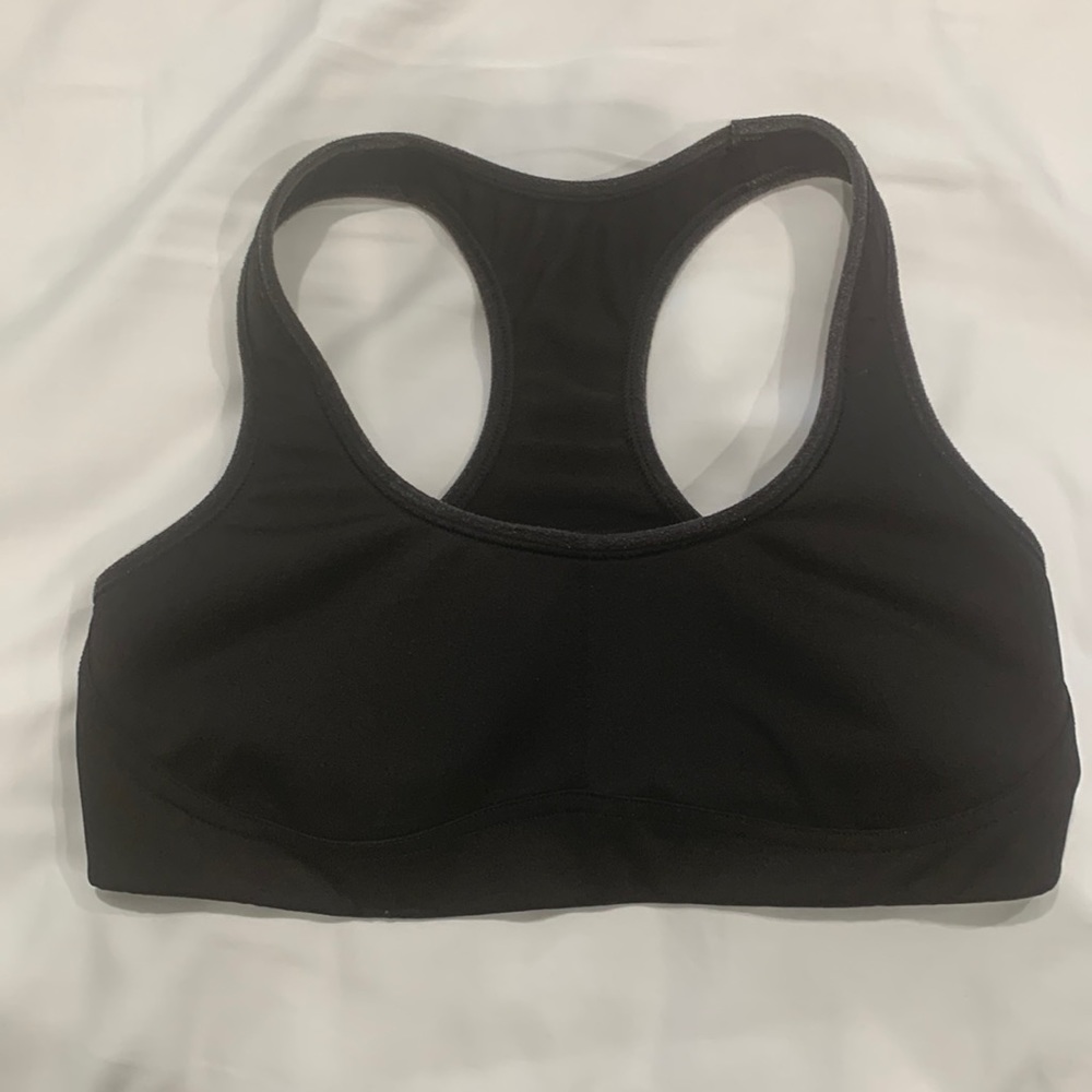 Black Gap Body Fit shaping sports bra